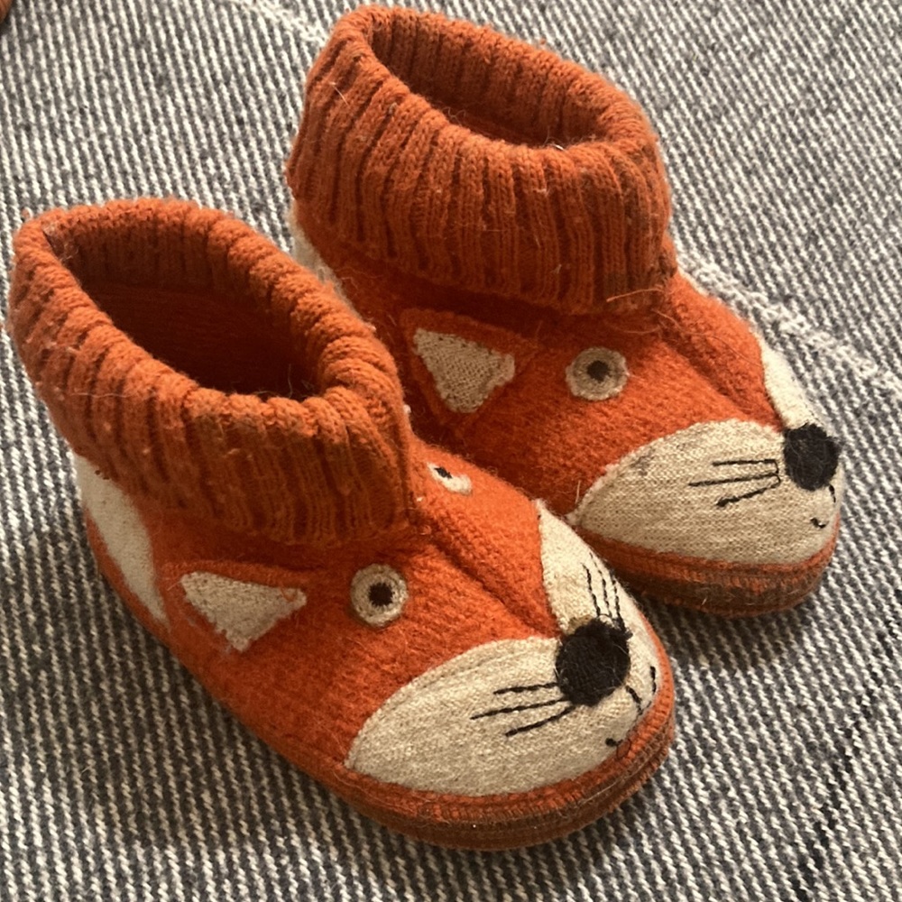 orange fox house shoes